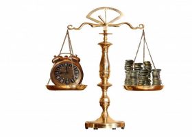justice-scales-balance-lawyer-lowers-fee-money